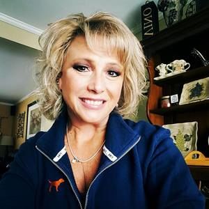 Meet your Posher, Laurie